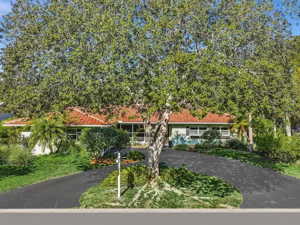 2074 NW 103rd Ter, Coral Springs, FL 33071