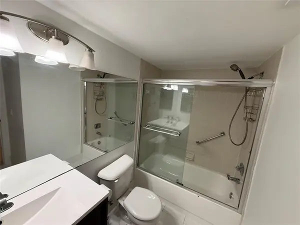 Sunrise, FL 33322,2521 NW 104th Ave #302