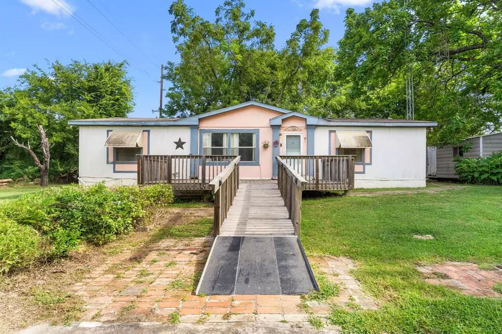 Bullard, TX 75757,246 County Road 3701