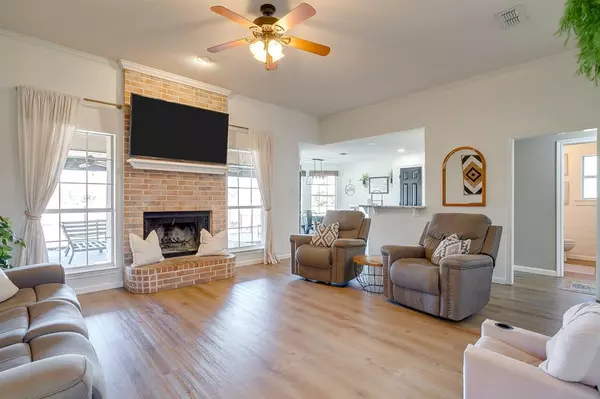 Joshua, TX 76058,940 County Road 909