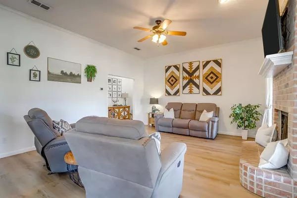 Joshua, TX 76058,940 County Road 909