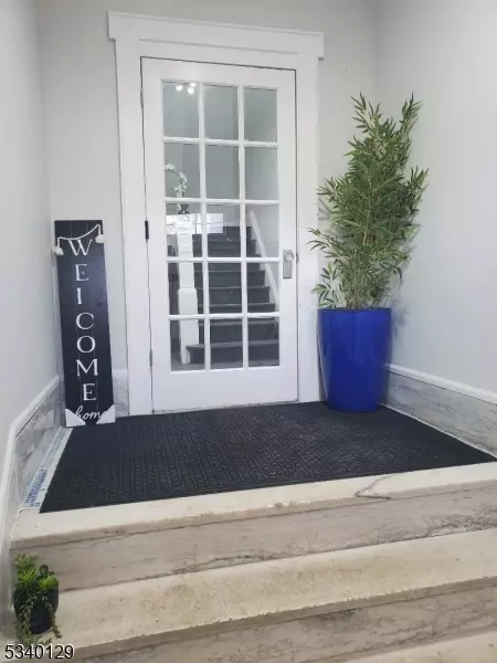 Newark City, NJ 07106,127 Sunset Ave #1