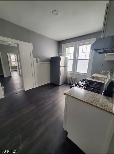 Newark City, NJ 07106,127 Sunset Ave #1