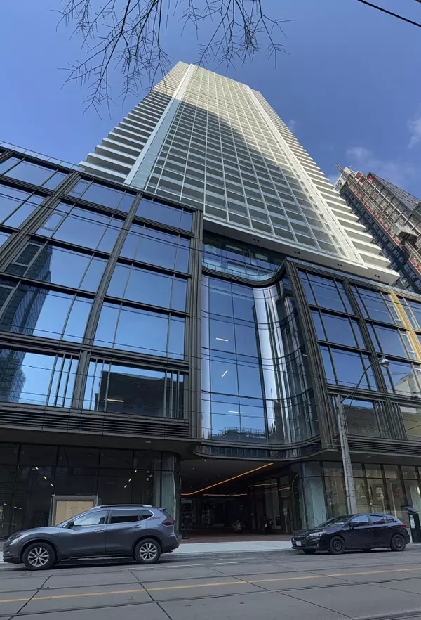 88 Queen ST E #4910, Toronto C08, ON M5C 0B6