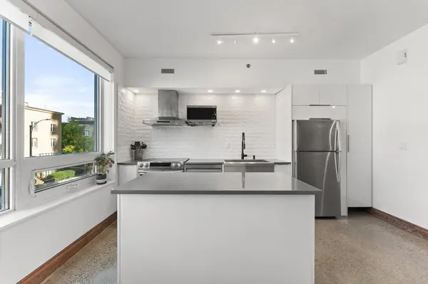 Toronto C01, ON M6K 3P5,57 East Liberty ST #TH13