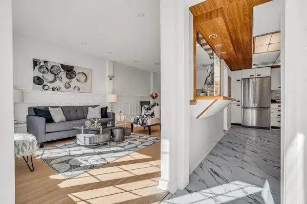 Toronto C13, ON M3A 2C4,12 Slidell CRES