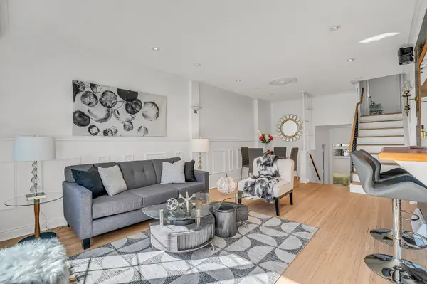 Toronto C13, ON M3A 2C4,12 Slidell CRES