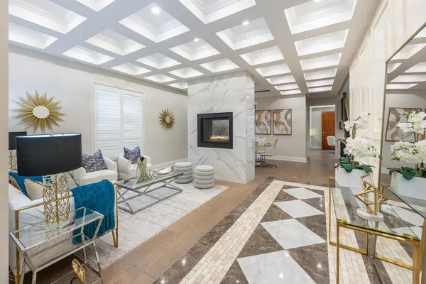 Pickering, ON L1W 2N4,370 Rosebank RD