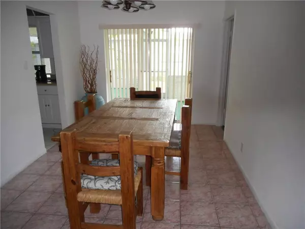 Tamarac, FL 33321,6014 NW 67th Ave