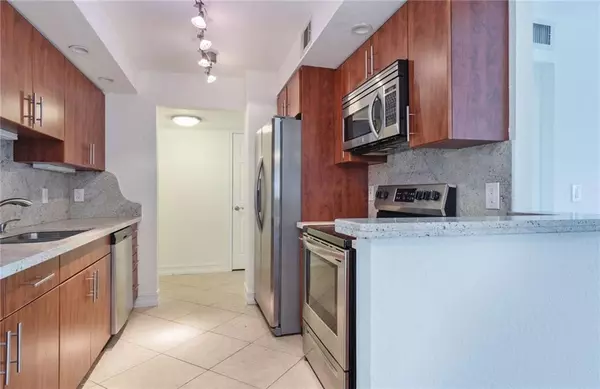 Boca Raton, FL 33432,950 Ponce De Leon Rd #408