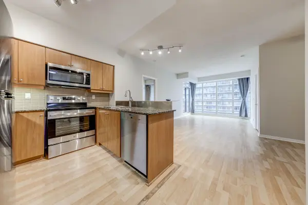 Toronto W06, ON M8Y 0A1,185 Legion RD N #1108