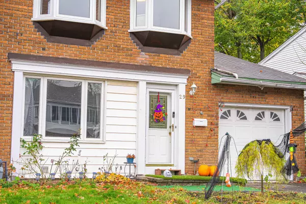 Bells Corners And South To Fallowfield, ON K2H 7X9,29 Cymbeline DR