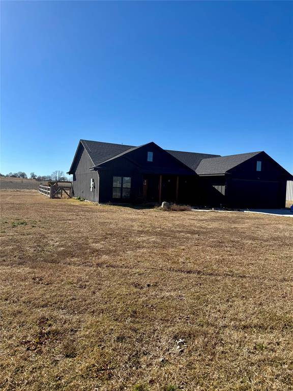 142 County Road #2630, Decatur, TX 76234