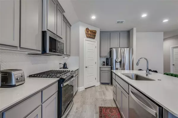 Denton, TX 76205,2012 Tawny Drive