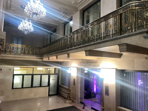 Toronto C01, ON M5H 1A1,1 King ST W #507