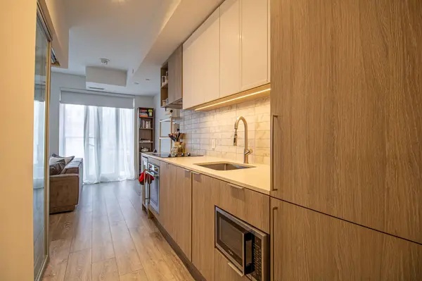 2020 Bathurst ST #326, Toronto C03, ON M5P 0A6