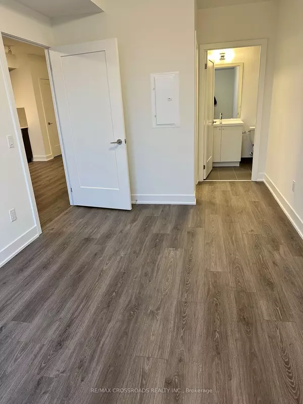 Oshawa, ON L1L 0W3,2545 Simcoe ST N #223