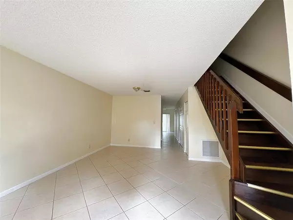 Coral Springs, FL 33071,9784 NW 14th St