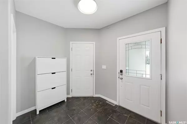 Saskatoon, SK S7T 0R4,723 Sutter CRESCENT