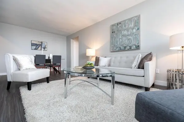 Toronto W08, ON M9C 2A6,4340 Bloor ST W #905