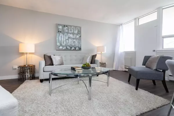 Toronto W08, ON M9C 2A6,4340 Bloor ST W #905