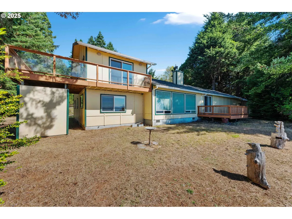 North Bend, OR 97459,64662 E BAY RD