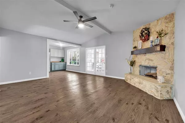 1007 Kay Lynn Street, Mansfield, TX 76063