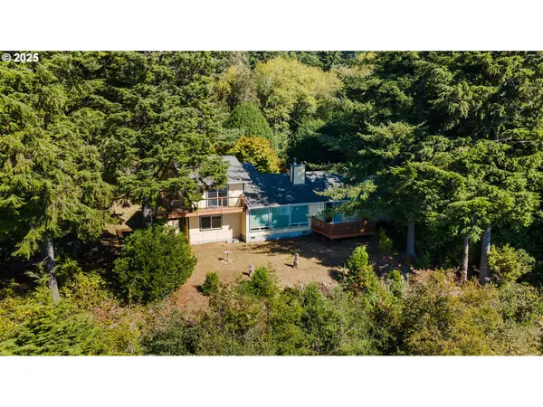 North Bend, OR 97459,64662 E BAY RD