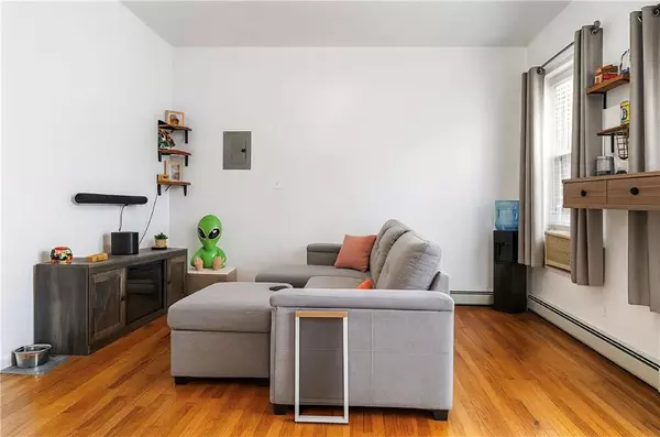 Bronx, NY 10454,323 Concord AVE