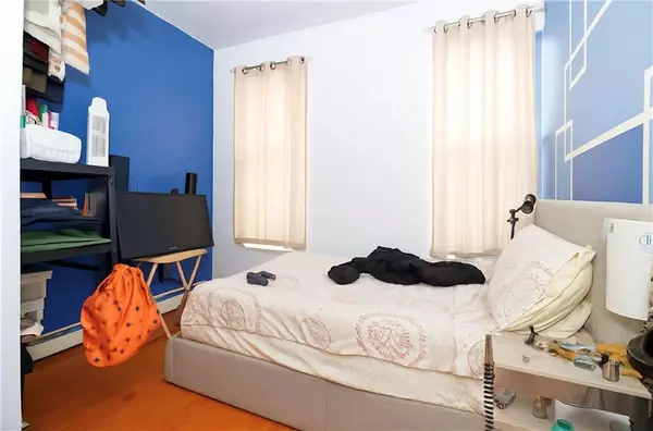 Bronx, NY 10454,323 Concord AVE