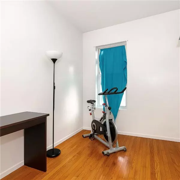 Bronx, NY 10454,323 Concord AVE