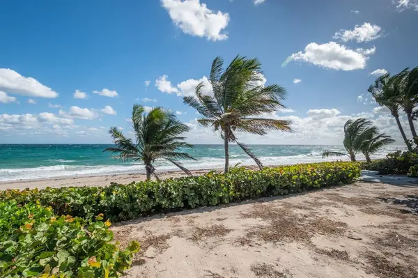 Hillsboro Beach, FL 33062,1079 Hillsboro Mile