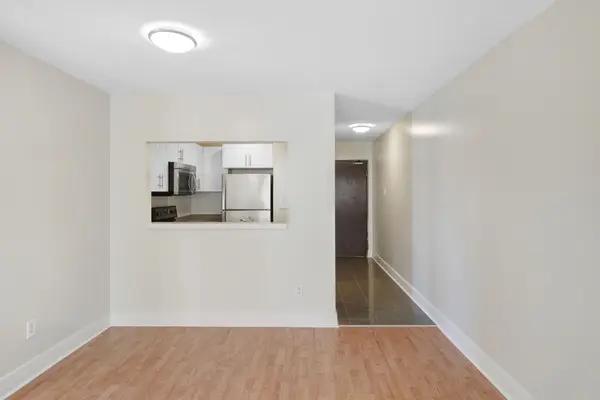 Barrie, ON L4M 2P7,174-178 Grove ST E #14