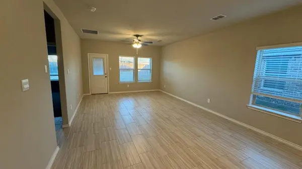 Denton, TX 76249,7604 MISTY CREEK Drive