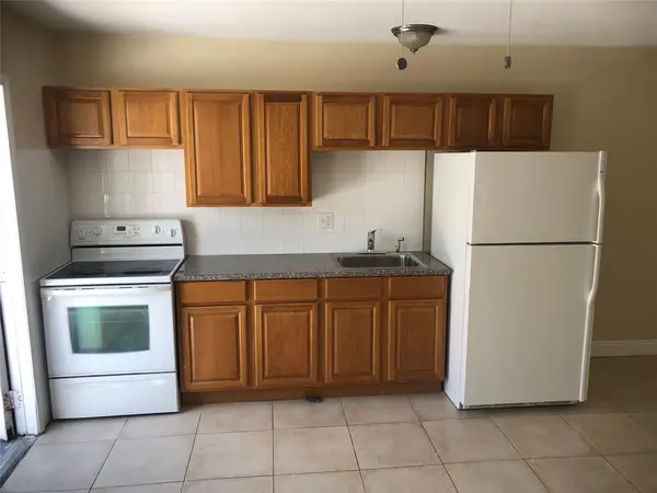 Hollywood, FL 33020,2440 Jackson St