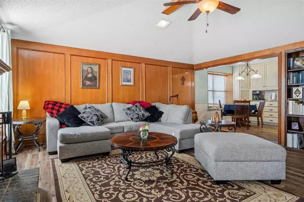 Carrollton, TX 75007,1613 Saint James Drive