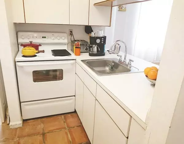 Miami Beach, FL 33139,1200 Euclid Ave #206