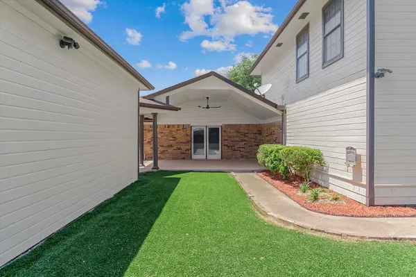 Edgewood, TX 75117,302 Erwin Street