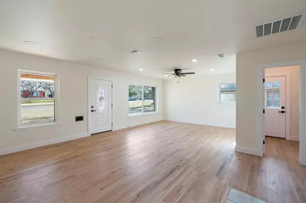 Dallas, TX 75224,2205 Elmwood Boulevard