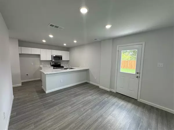 Cleburne, TX 76031,541 Tall Meadow Drive