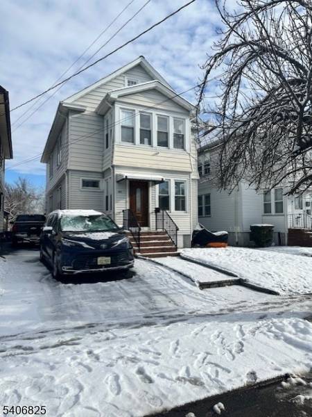 753 Myrtle St, Elizabeth City, NJ 07202