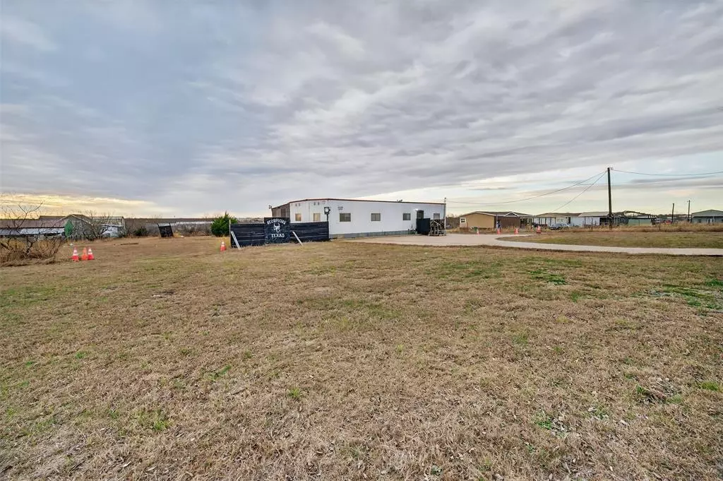 Kemp, TX 75143,11716 County Road 4037