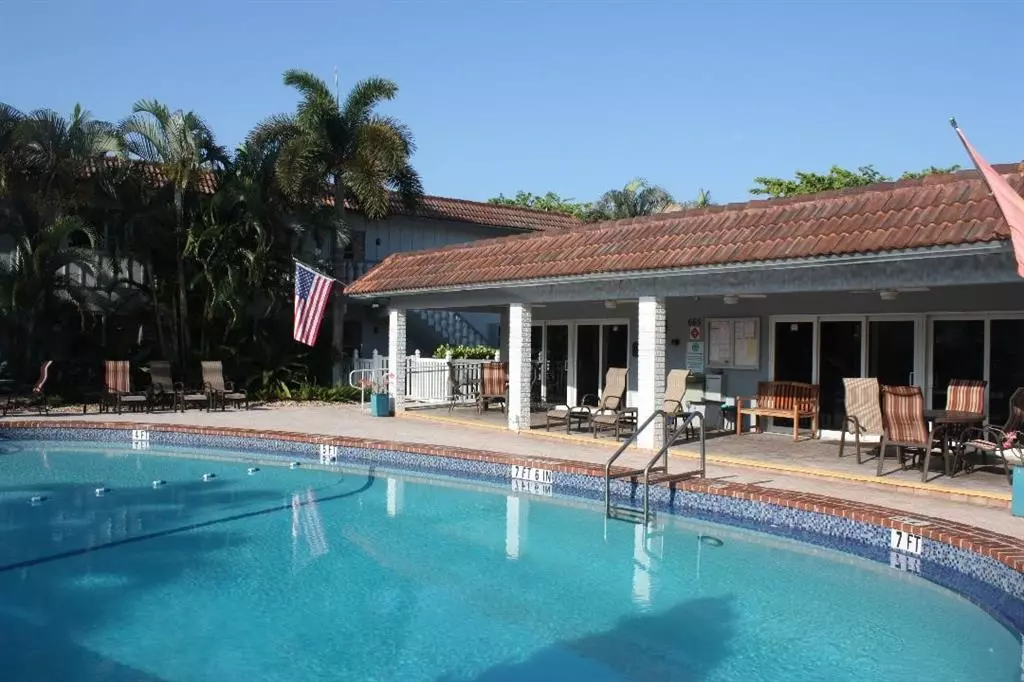 Wilton Manors, FL 33311,669 W Oakland Park Blvd #208-B