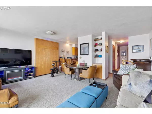 Newport, OR 97365,507 NW ALPINE ST #204