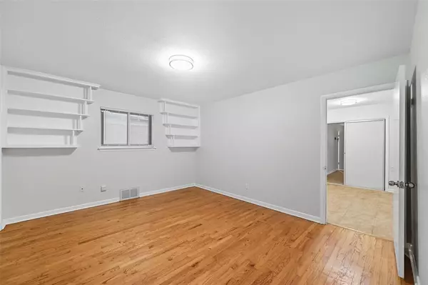 Fort Worth, TX 76109,3512 Park Ridge Boulevard