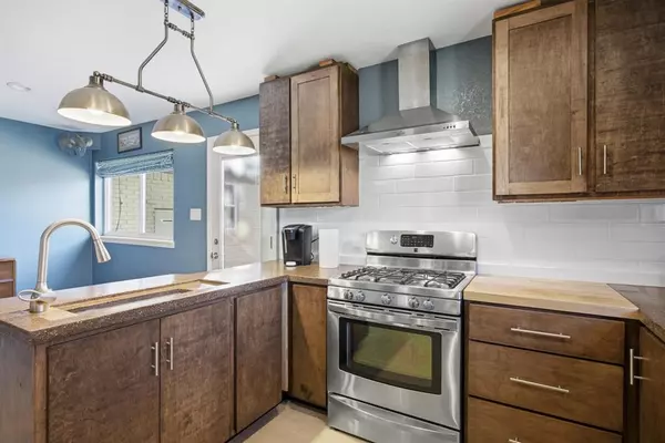 Benbrook, TX 76126,1004 Usher Street