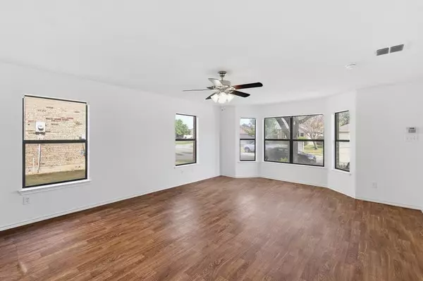 Arlington, TX 76002,7604 Amsterdam Lane