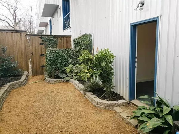 Dallas, TX 75204,4214 Swiss Avenue #L