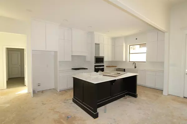 Tyler, TX 75703,16503 Cooper Way