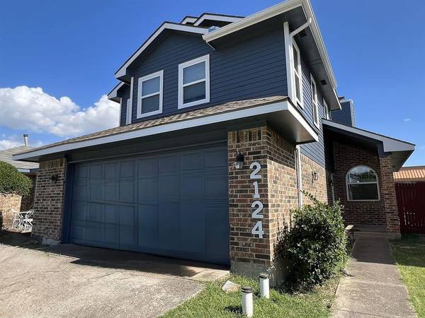 2124 Avignon Drive, Carrollton, TX 75007